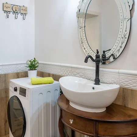 Atlas In The Center Kraków