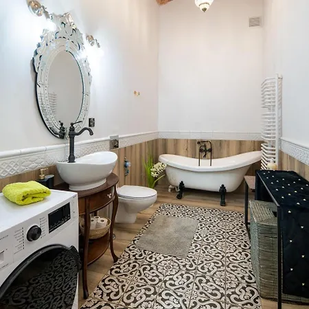 Atlas In The Center Kraków