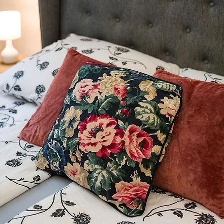 Atlas In The Center Lägenhet