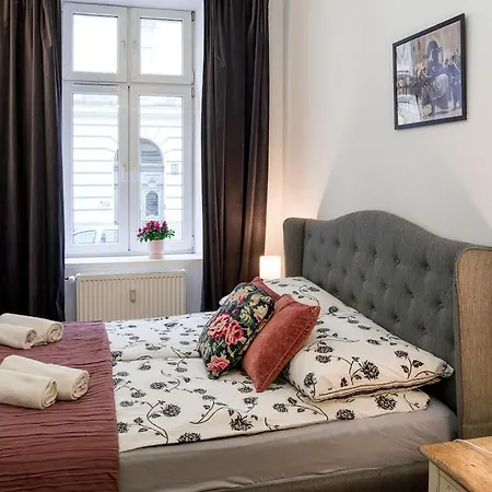 Lägenhet Atlas In The Center